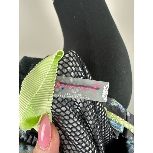 NWOT Free People Movement "Break My Heart" Jacket size XS - Picture 9 of 9